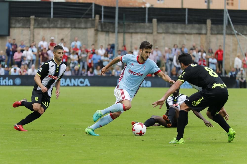 Las mejores imágenes de la semifinal del playoff de ascenso entre el Celta B y el Cartagena en un campo de Barreiro abarrotado.