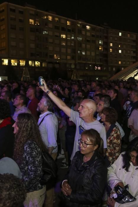 Asistentes a los conciertos de "Ilegales" y "Los Enemigos"