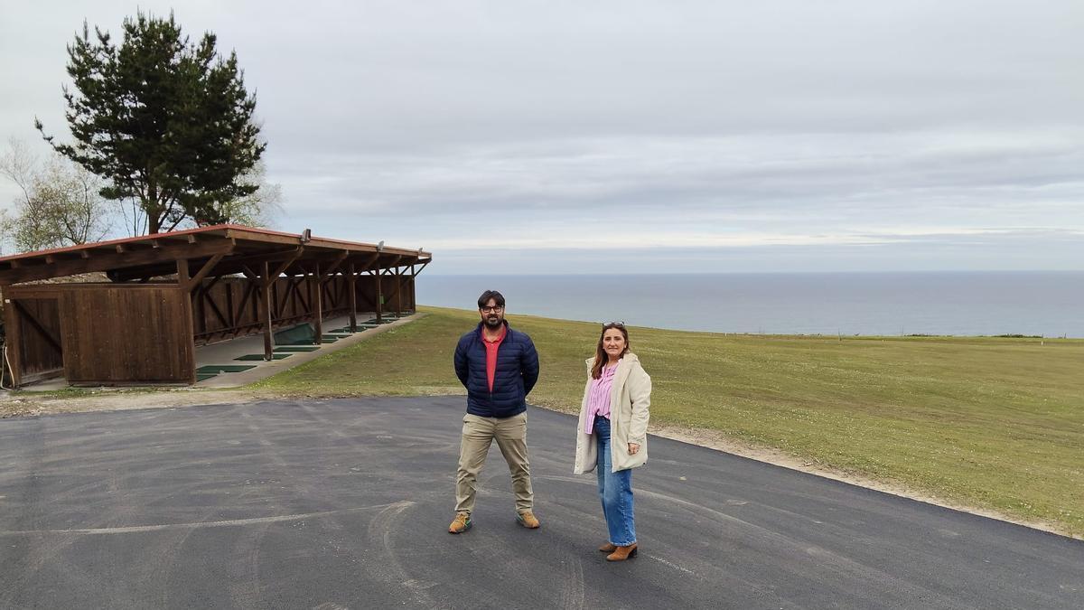 Llanes suma 3.500 metros cuadrados de nuevas superficies pavimentadas en cuatro pueblos, el campo de golf y el aparcamiento de camiones en La Talá