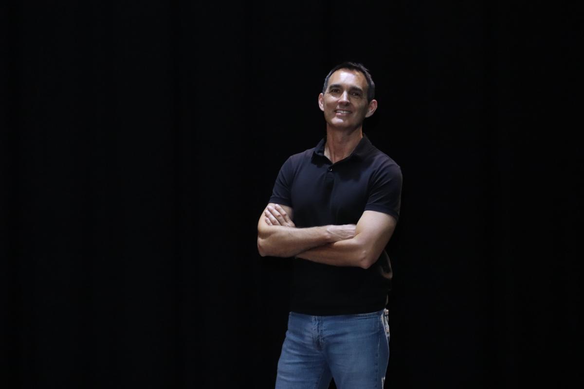 Juan Carlos Rubio, sobre las tablas del Teatro Garnelo.