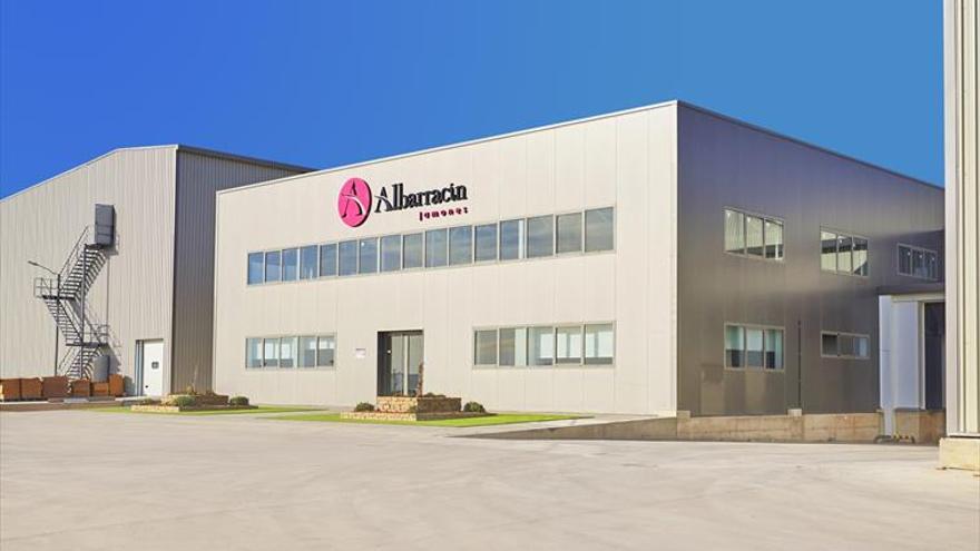 Jamones Albarracín creará 35 puestos de trabajo con su nueva planta en Platea