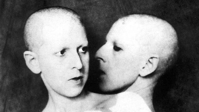 Una de las inquietantes imágenes de Claude Cahun.