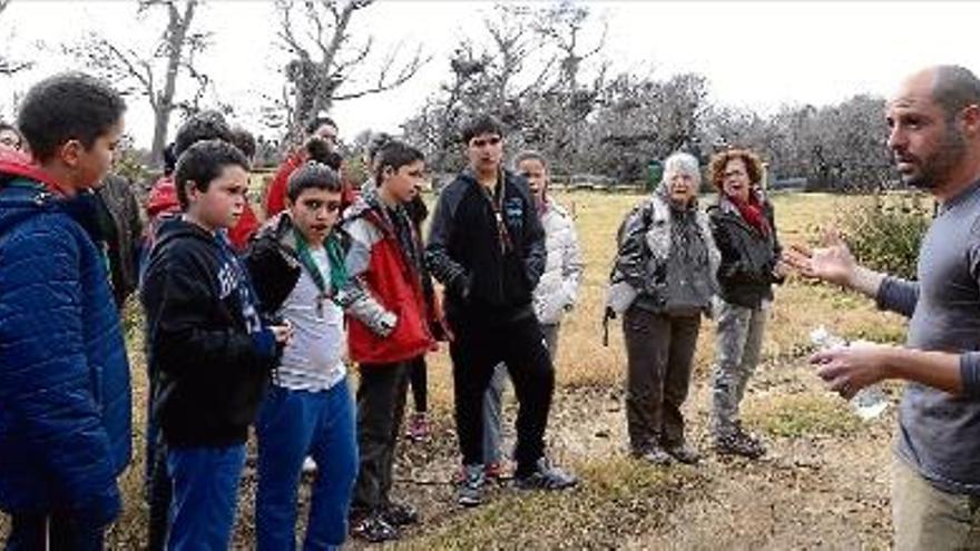 Una visita guiada per la zona en el programa d&#039;activitats d&#039;ahir al matí.