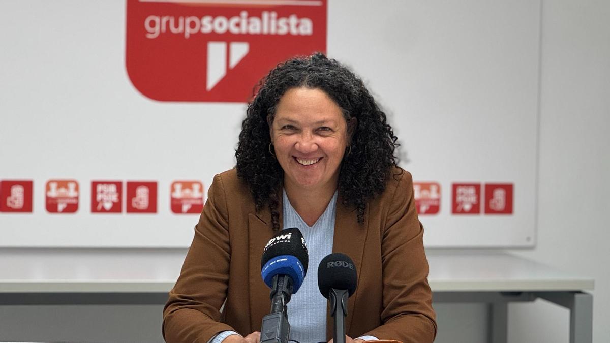 Catalina Cladera, esta mañana durante la rueda de prensa.