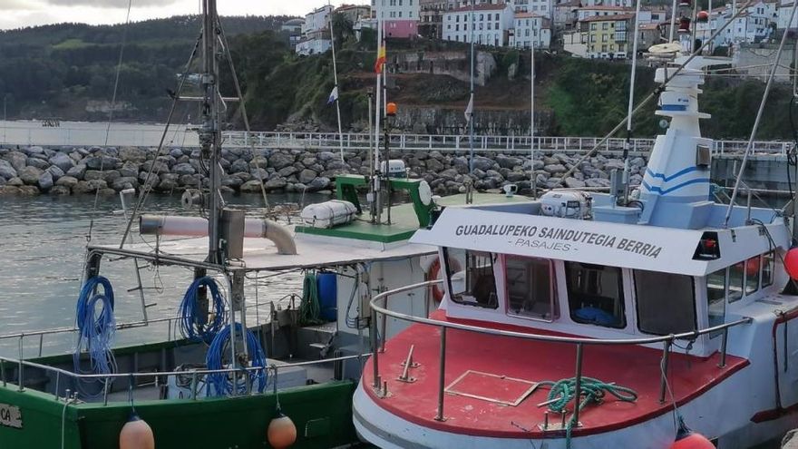 Barcos de pesca en Asturias.