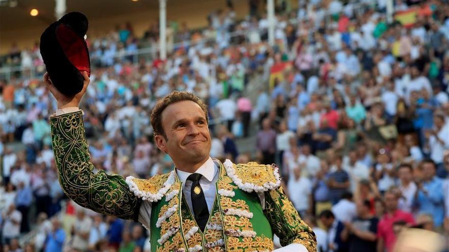 Antonio Ferrera se alza con el premio a la mejor faena de la Feria de San Isidro