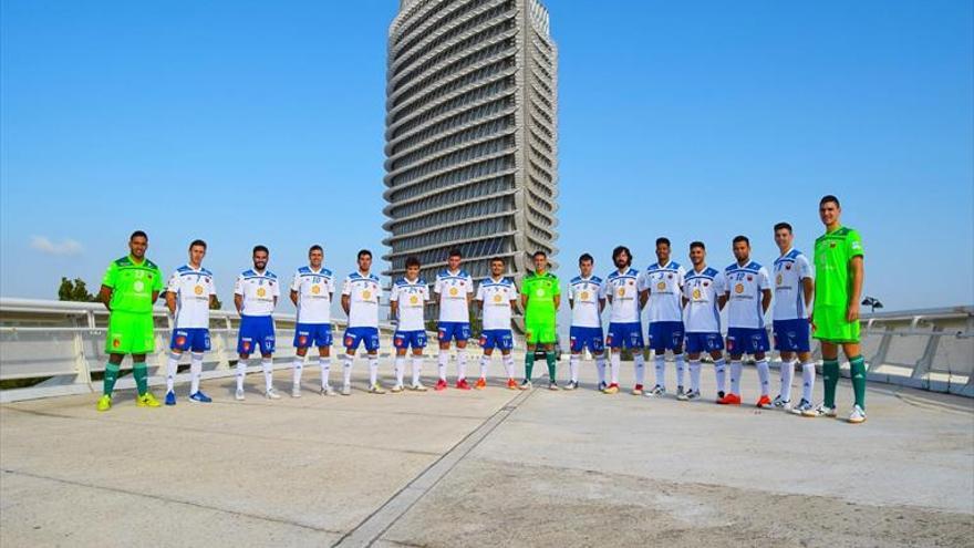 El Fútbol Emotion Zaragoza estrena uniforme