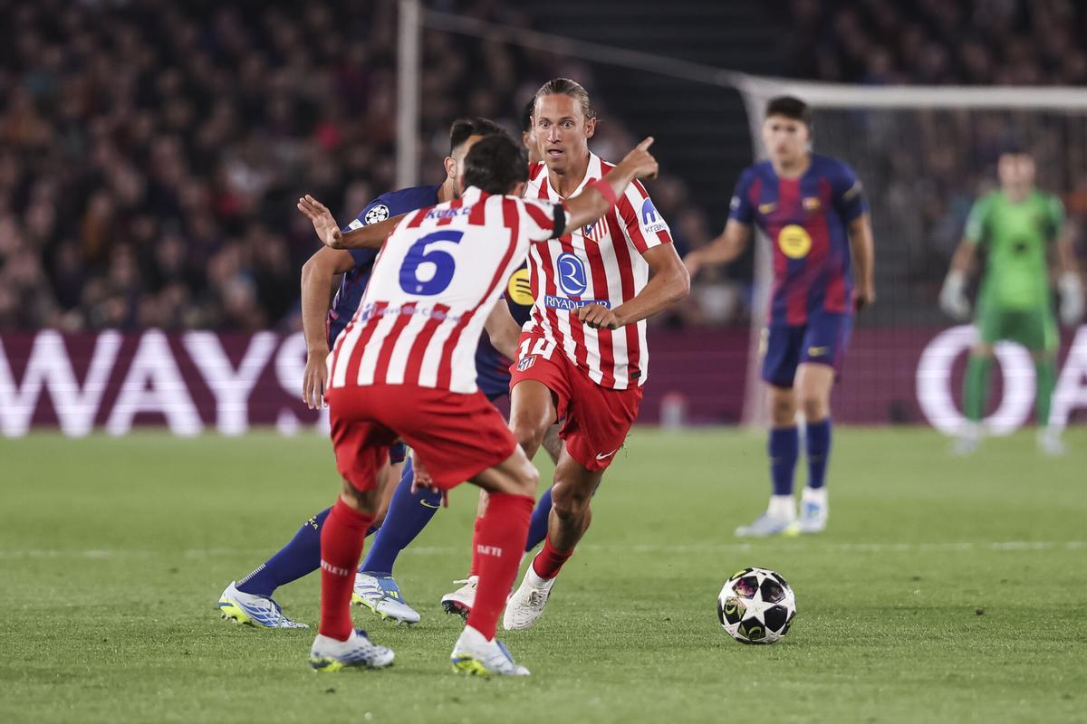 Koke, en acción contra el Barça