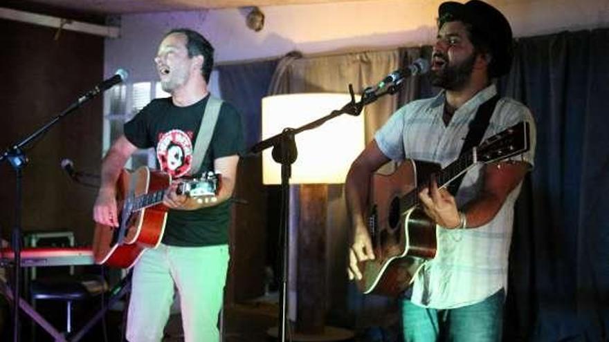 El concierto en acústico fue todo un éxito.  // Muñiz