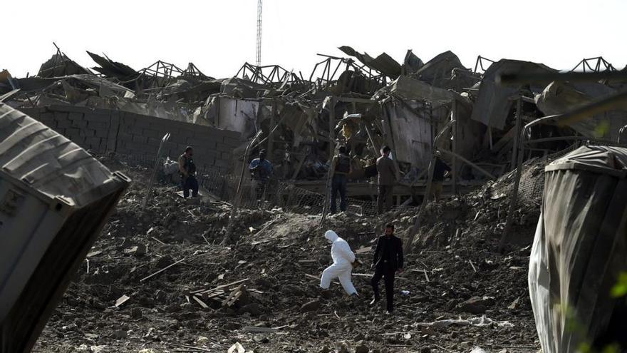 Tres terroristas mueren en un ataque suicida contra un hotel en Kabul