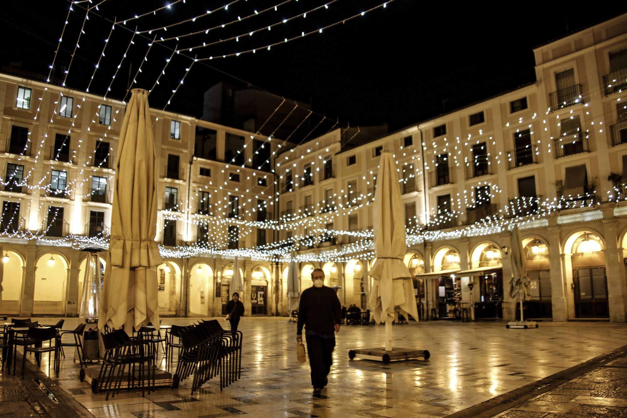 Luces de Navidad en Alcoy: La ciudad ya presume de iluminación