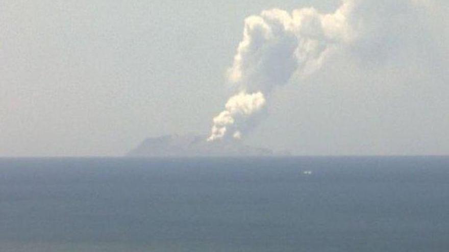 La erupción del volcán Whakaari causa varios heridos en Nueva Zelanda