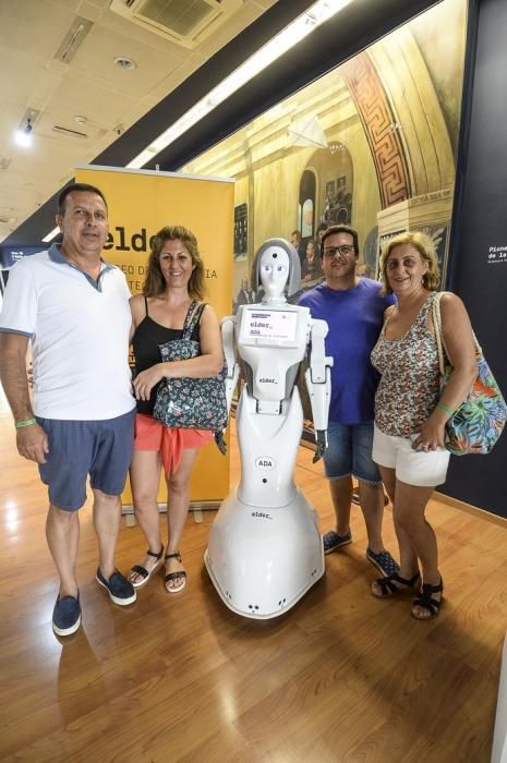 ROBOT HUMANOIDE MUSEO ELDER DE LAS CIENCIAS