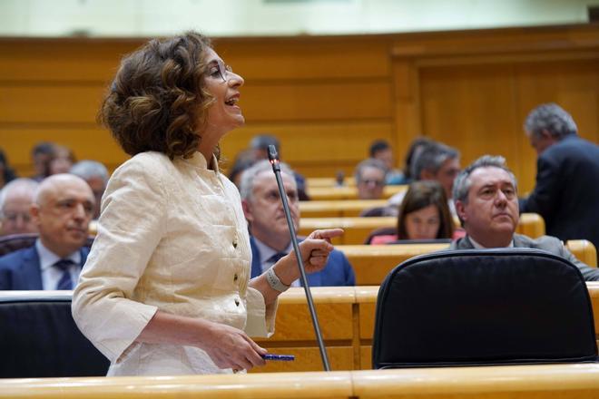 La vicepresidenta primera del Gobierno, María Jesús Montero, este martes durante la sesión de control al Gobierno en el Senado. 