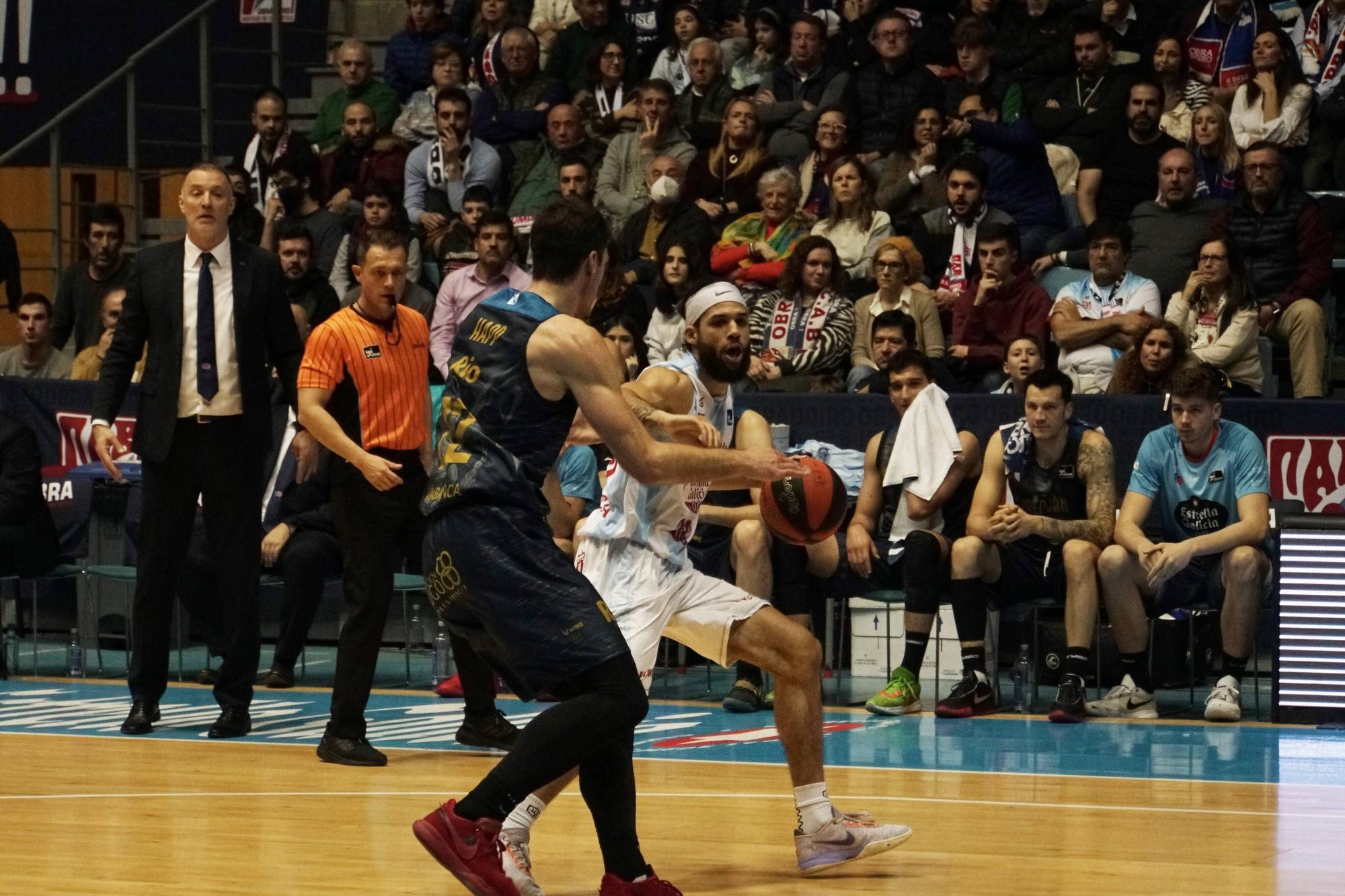 Las imágenes del derbi Obradoiro-Breogán