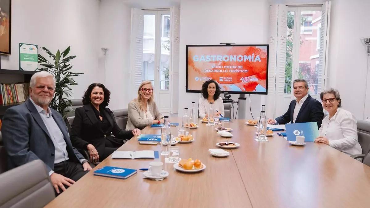 El Periódico de España acogió el encuentro centrado en el Turismo Gastronómico en Asturias