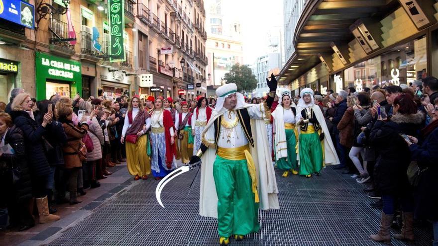 La Federación de Moros y Cristianos de Alicante y las Hogueras cancelan el desfile promocional en Madrid