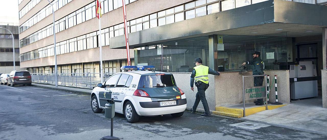 Operación antidroga "Cancan" con dos vecinos de Cangas detenidos