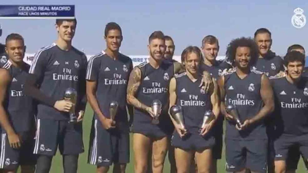 Modric ha brindado su premio a sus compañeros