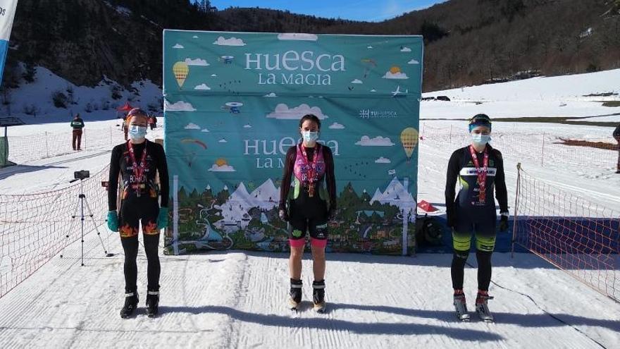 Enara Oronoz y Joan Freixa se coronan en el Nacional de triatlón en Ansó