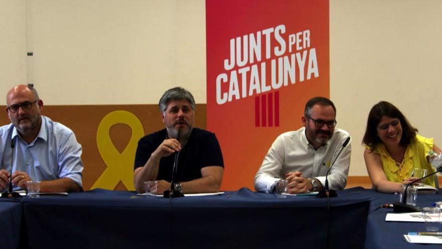 Pla obert dels diputats JxCat Eduard Pujol, Albert Batet, Josep Costa i Aurora Madaula