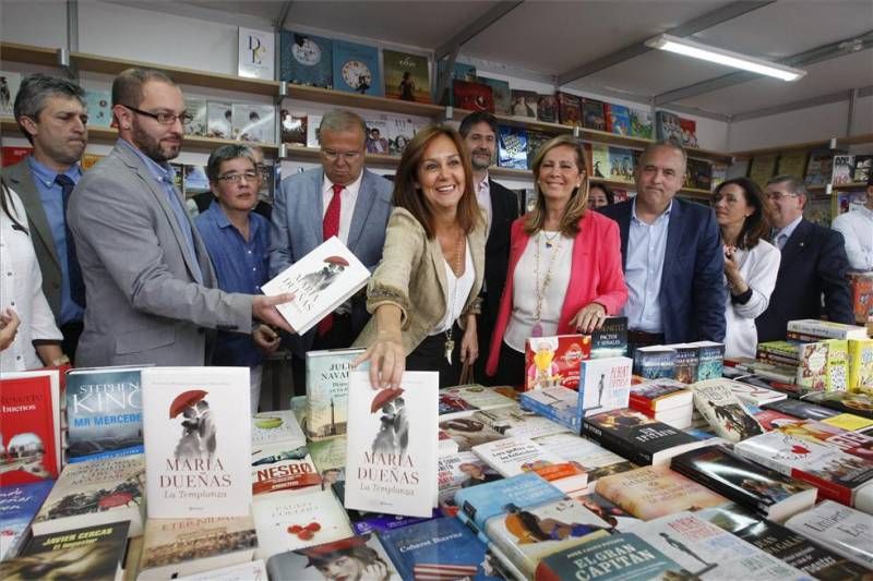 GALERÍA DE FOTOS / Arranca la Feria del Libro de Córdoba