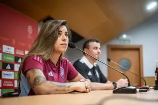 Entrenamiento y rueda de prensa de la selección femenina de fútbol en Tenerife