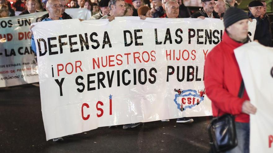 Los jueces desvían a la plaza de la Escandalera una protesta convocada hoy en Oviedo