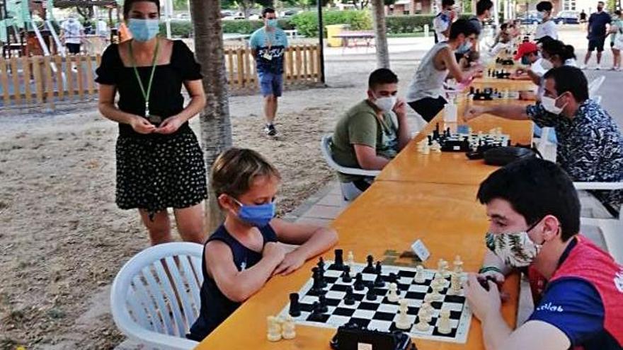 El ajedrez toma la plaza por las Festes de la Terra