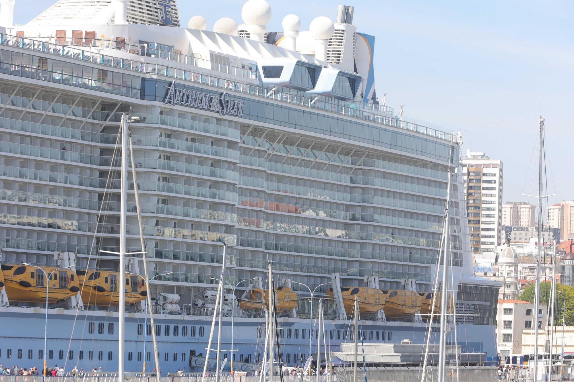 El trasatlántico 'Anthem of the Seas' hace escala en A Coruña