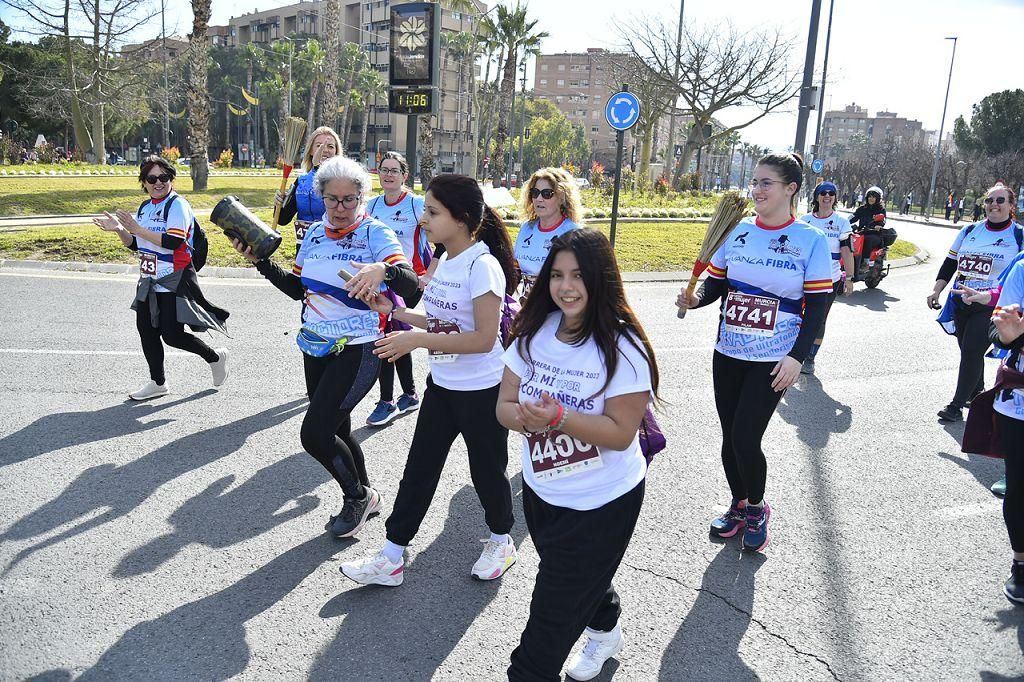 Carrera de la Mujer: recorrido por avenida de los Pinos, Juan Carlos I y Cárcel Vieja (2)