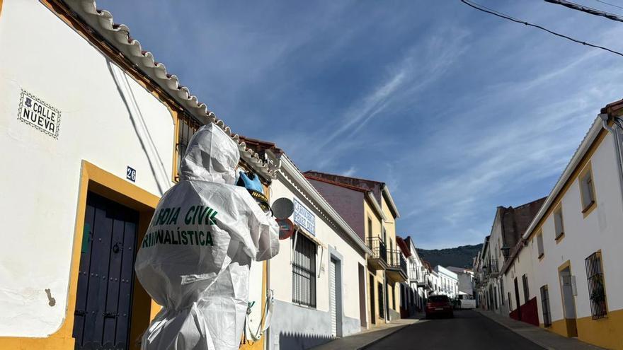 Los restos de Francisca Cadenas aparecen en un pequeño hueco tapado con cemento y losetas