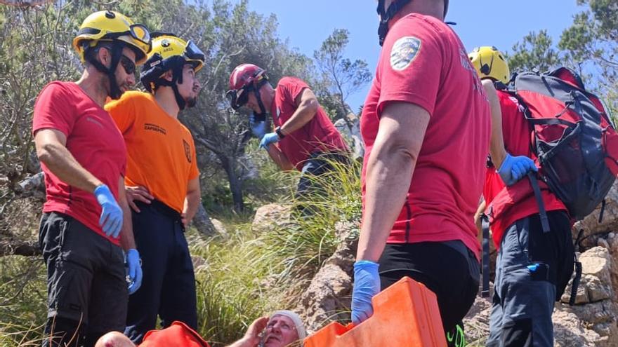 Rescatan a un excursionista alemán de 71 años tras sufrir una caída y golpearse en la cara y en la cabeza en el Puig de s'Aguila de Capdepera