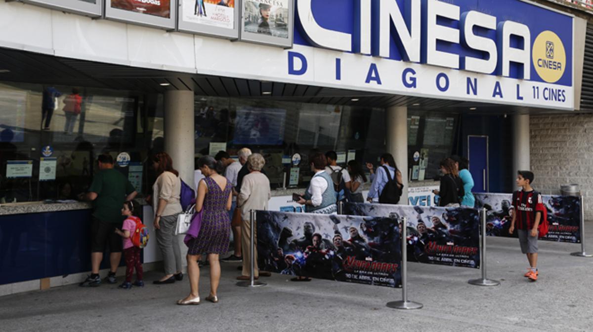 El film de superherois omple les sales de públic disposat a disfrutar de pel·lícules d’estrena per 2,90 euros.