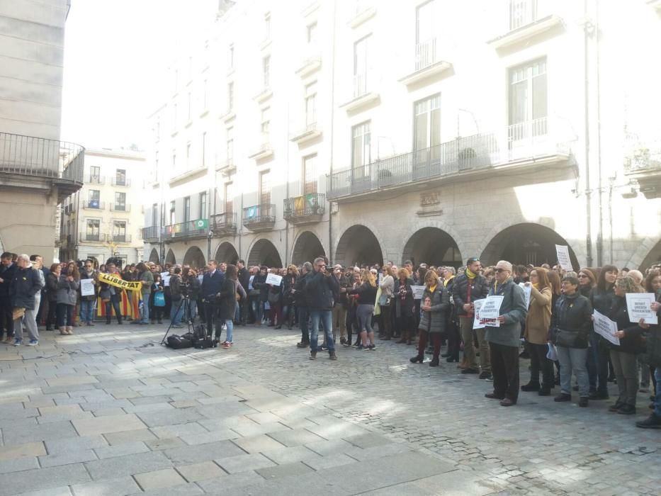 Concentració a Girona per demanar la llibertat de Puigdemont