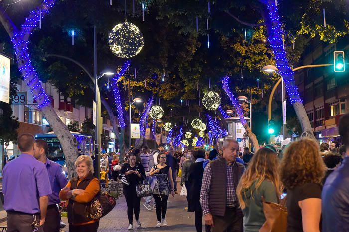 Encendido navideño en Mesa y López