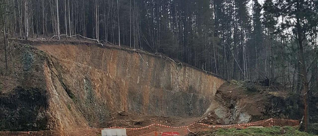 Zona en la que se están desarrollando las obras para la carretera entre Naraval y Navelgas (Tineo).