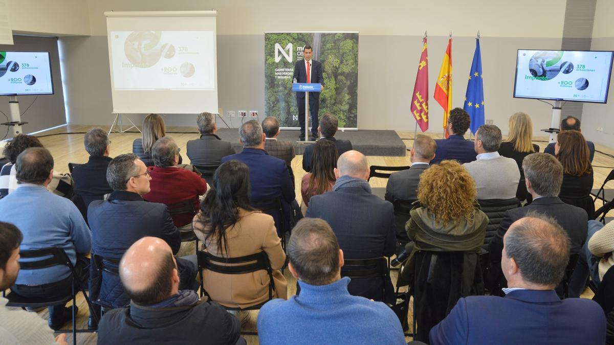 El consejero Díez de Revenga, durante la presentación del proyecto.