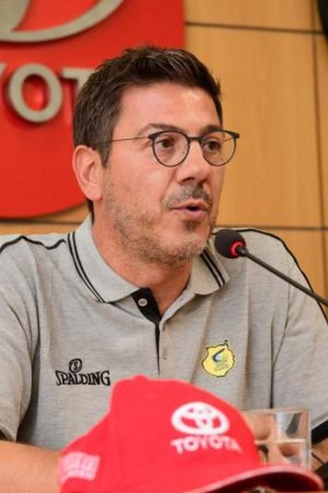 Presentación de Fotis Katsikaris como entrenador del Granca