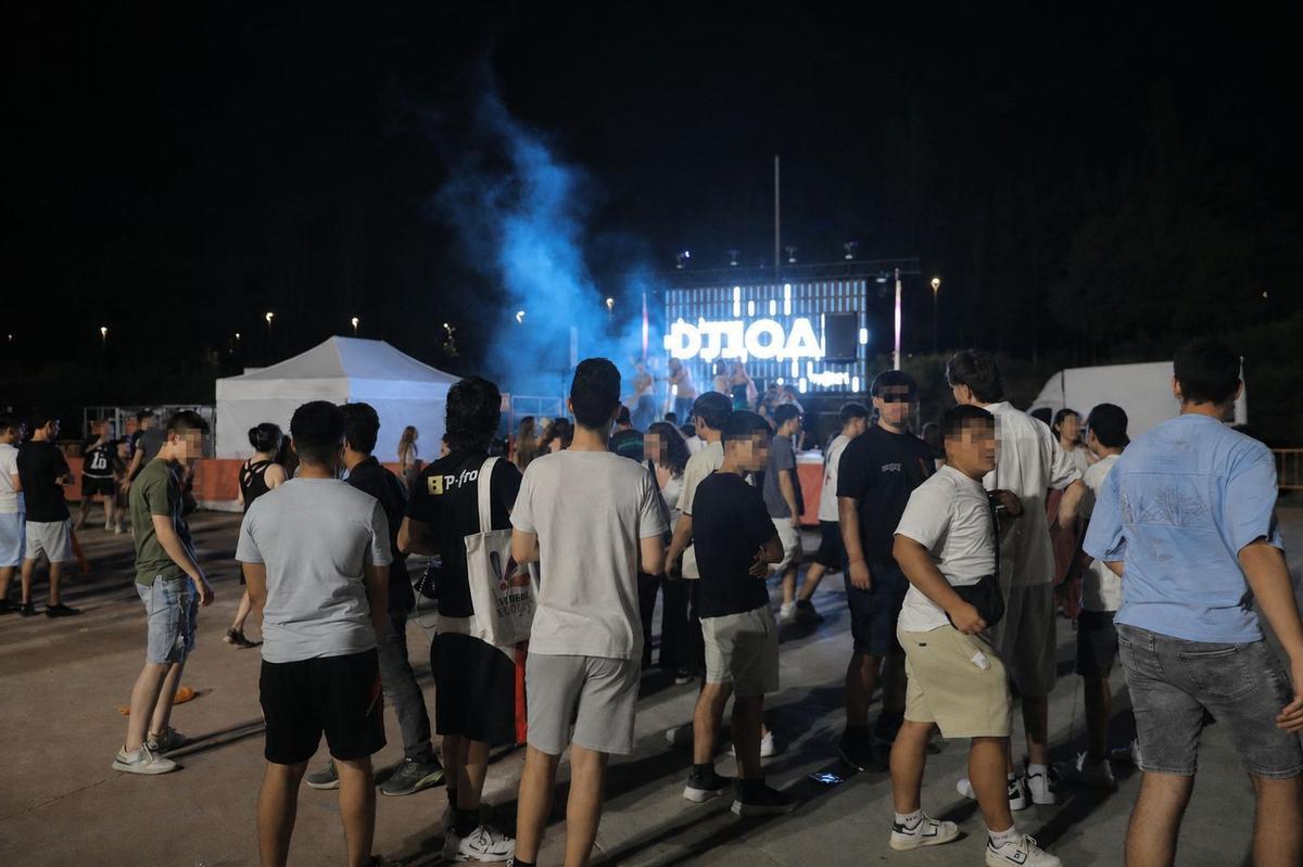 Jóvenes de Paterna disfrutando del festival de ocio y de música el pasado sábado en el Parc Central.