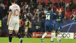 Resumen, goles y highlights del Sevilla 2 - 3 PSV de la Jornada 5 de la Fase de Grupos de la Champions League