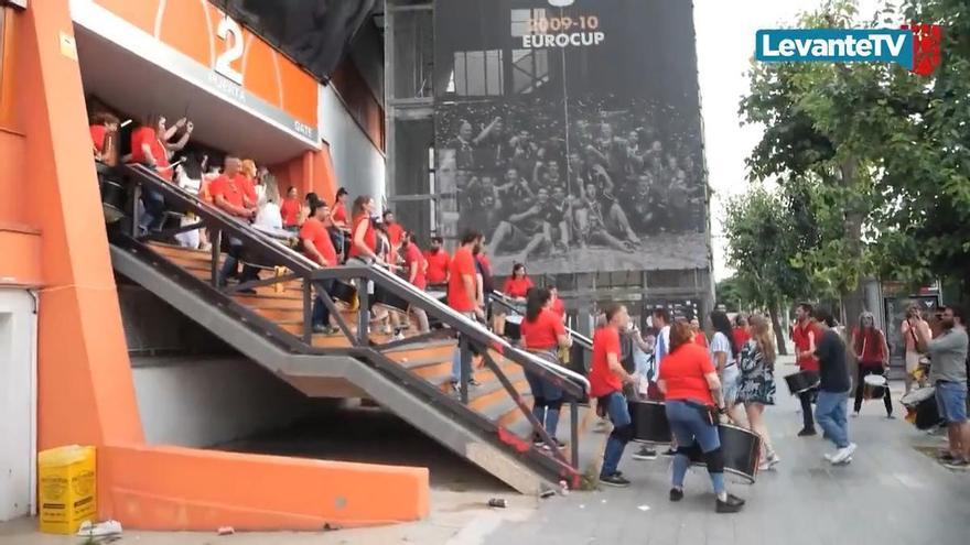 El Ayuntamiento de València abre La Fonteta para seguir el partido de cuartos de final España-Bélgica