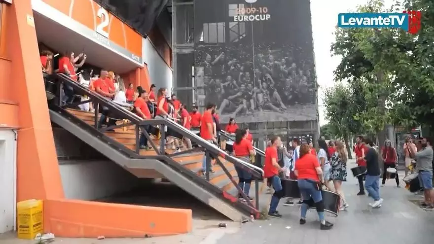 La Fonteta  se abre al público para seguir el partido de cuartos de final España-Bélgica