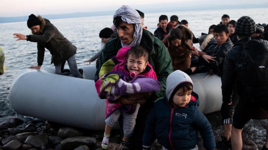 Refugiats i migrants procedents d&#039;Afganistan arriben a l&#039;illa de Lesbos, aquest dimarts