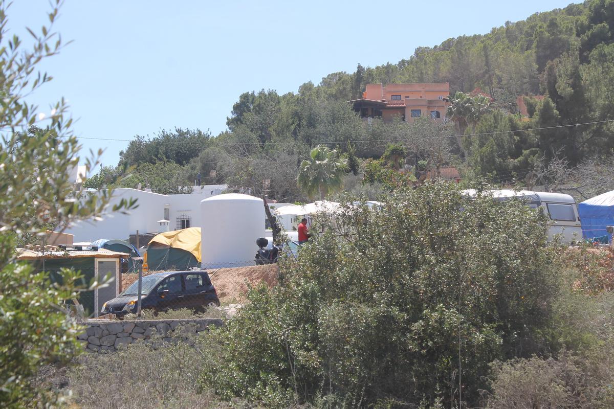 Asentamiento de Can Rova antes de ser desmantelado.