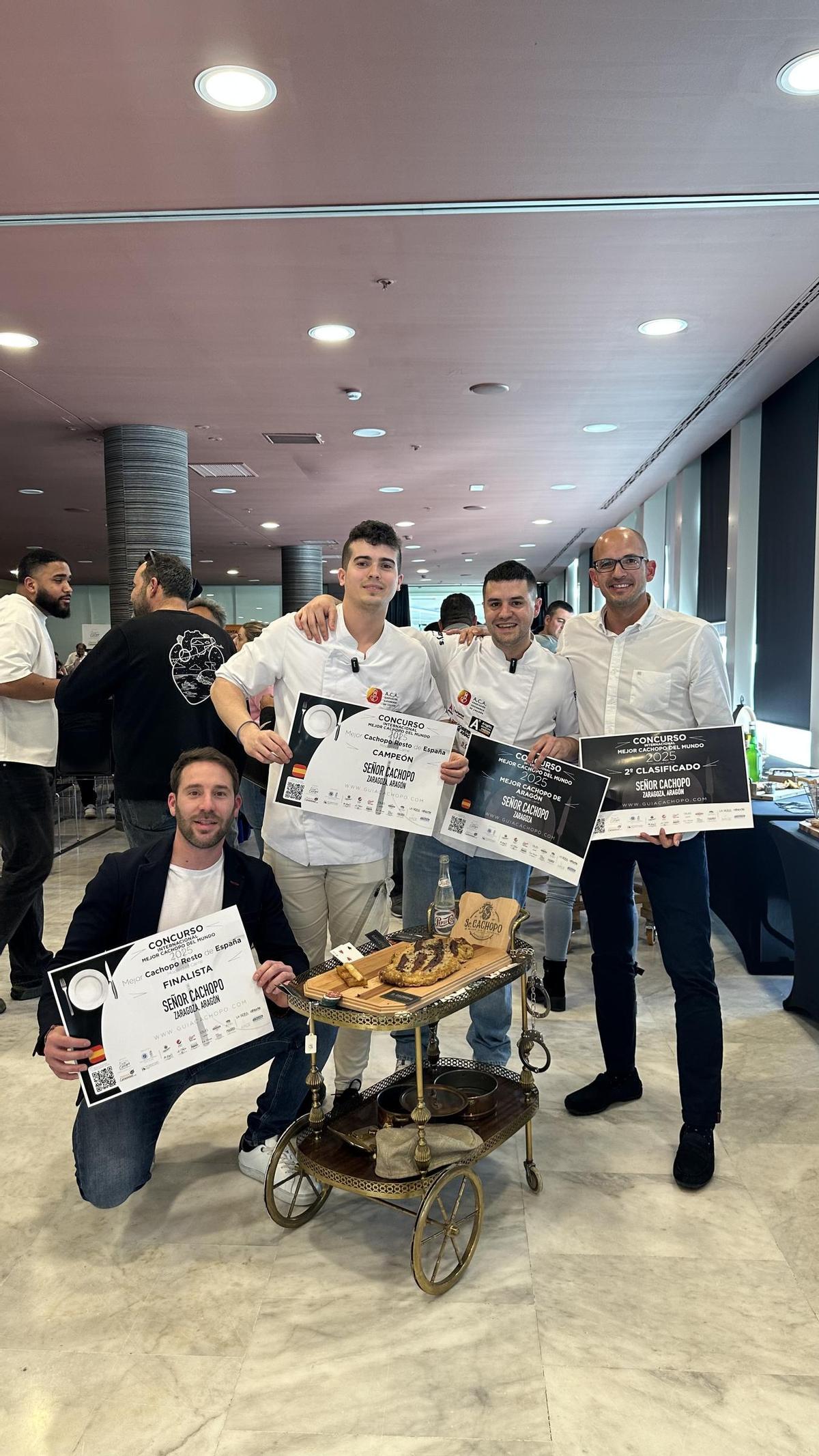 El equipo de Sr Cachopo celebra el triunfo