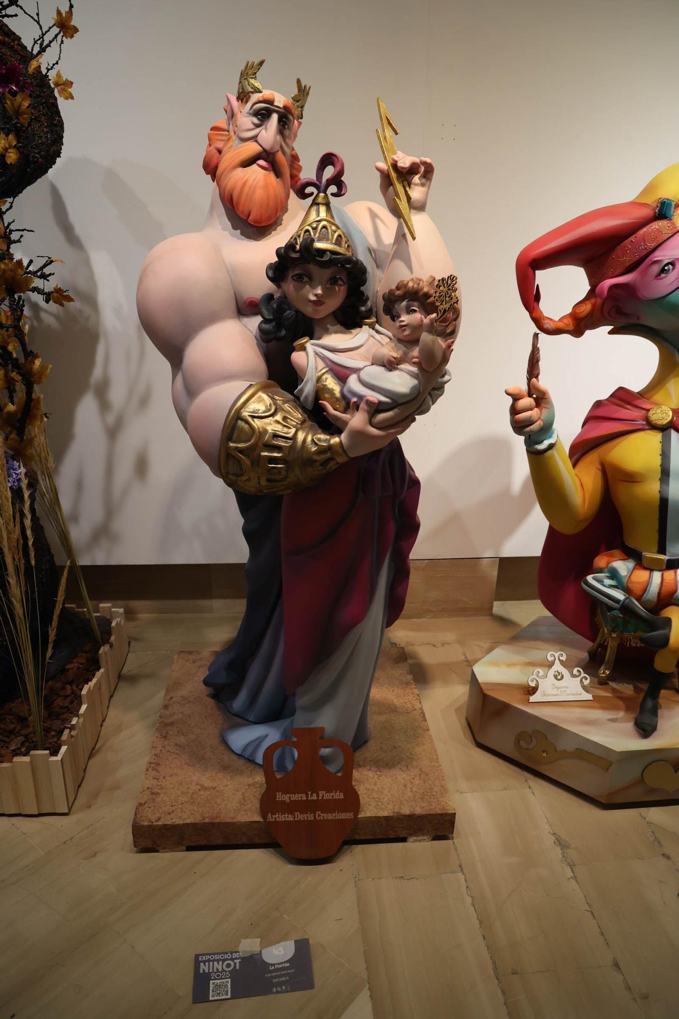 Exposición del Ninot adulto de las hogueras 2025
