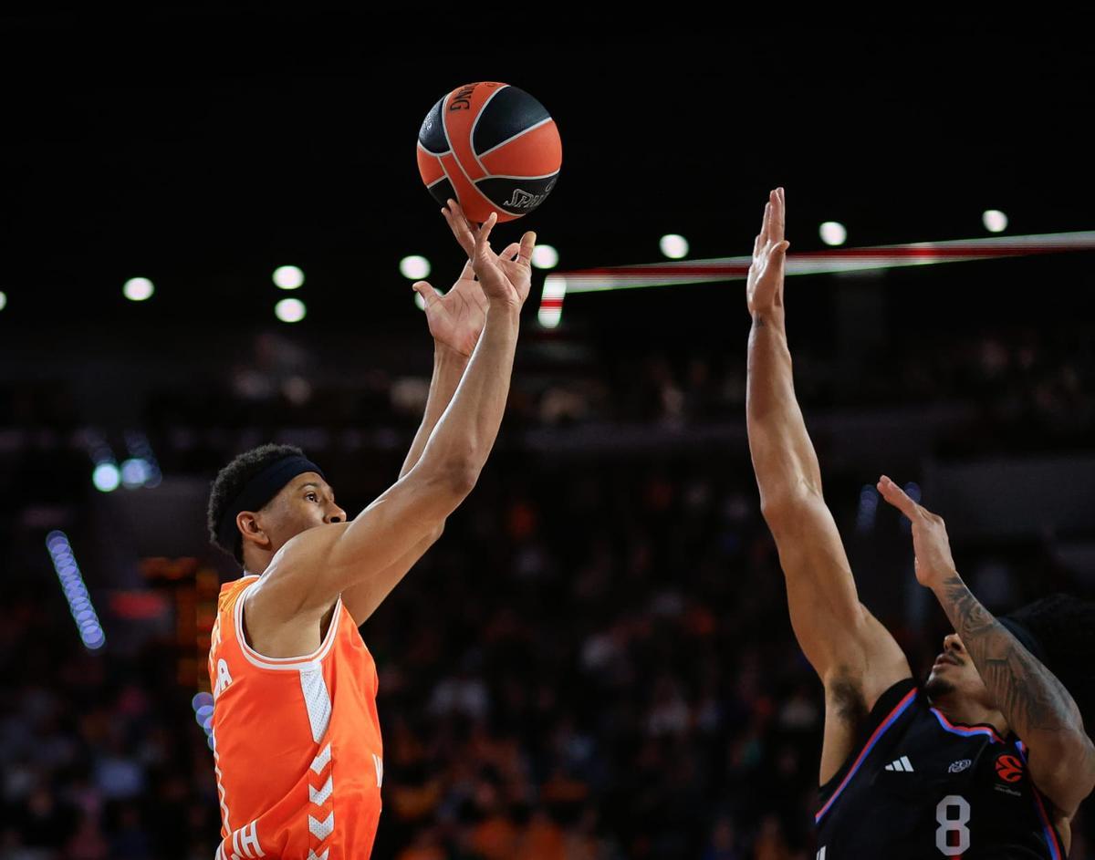 Todas las fotos del Valencia Basket - París Basketball en el Roig Arena