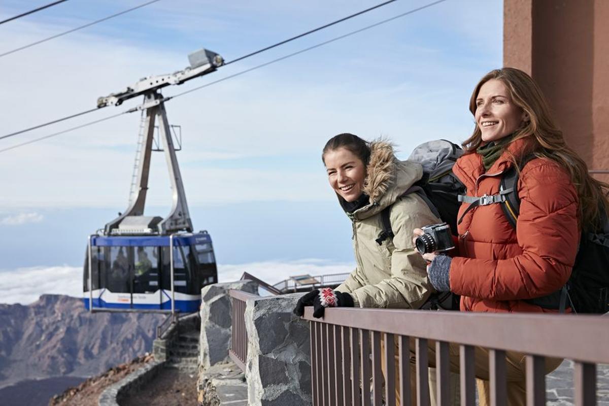 Tomar el teleférico es una de las actividades más demandadas en la visita al Teide.