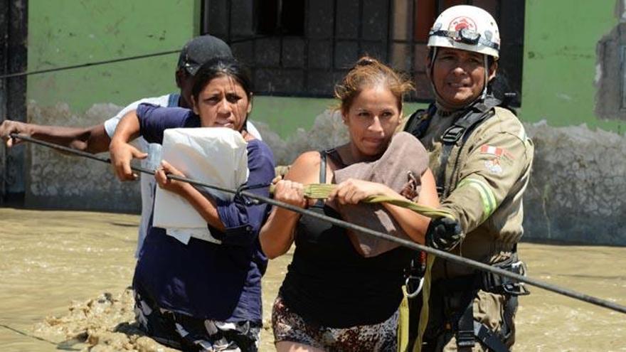 Nuevas lluvias amenazan con agravar la inundaciones en Perú